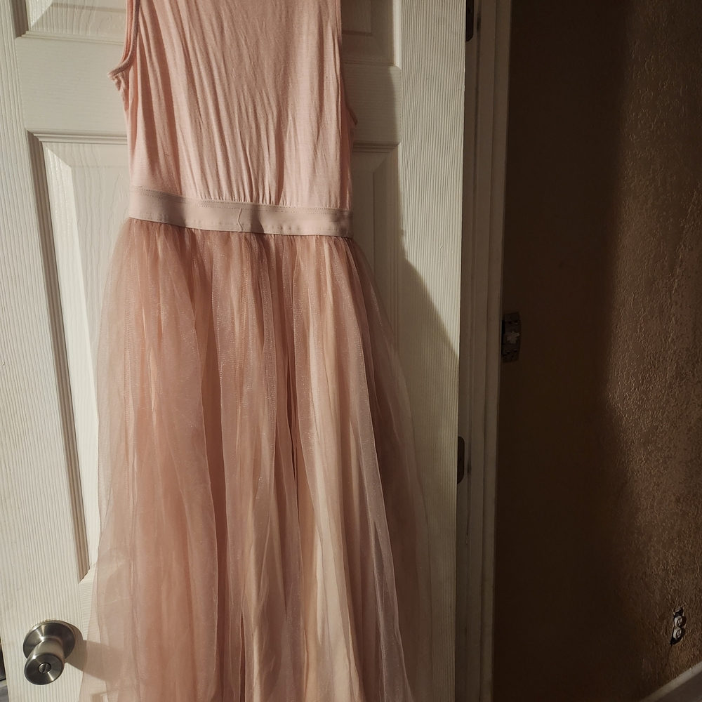 Chic Blush Sleeveless Midi Dress